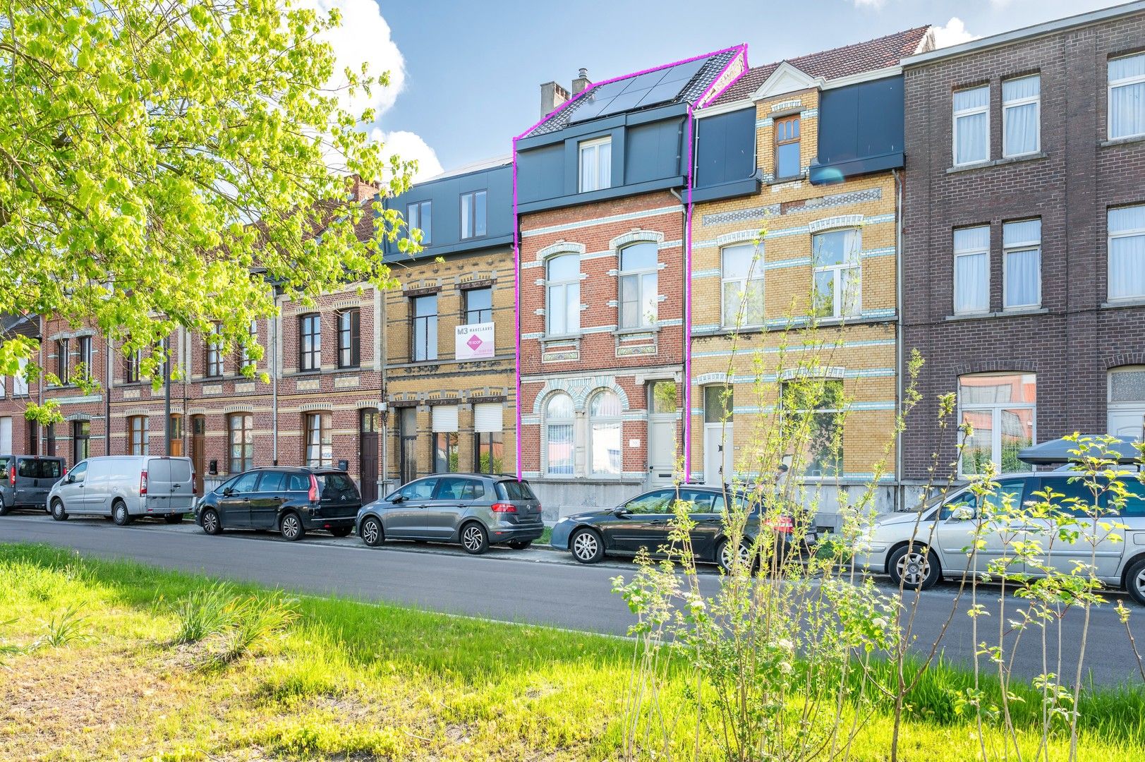 Ruime stadswoning met 4 slaapkamers foto {{pictureIndex}}