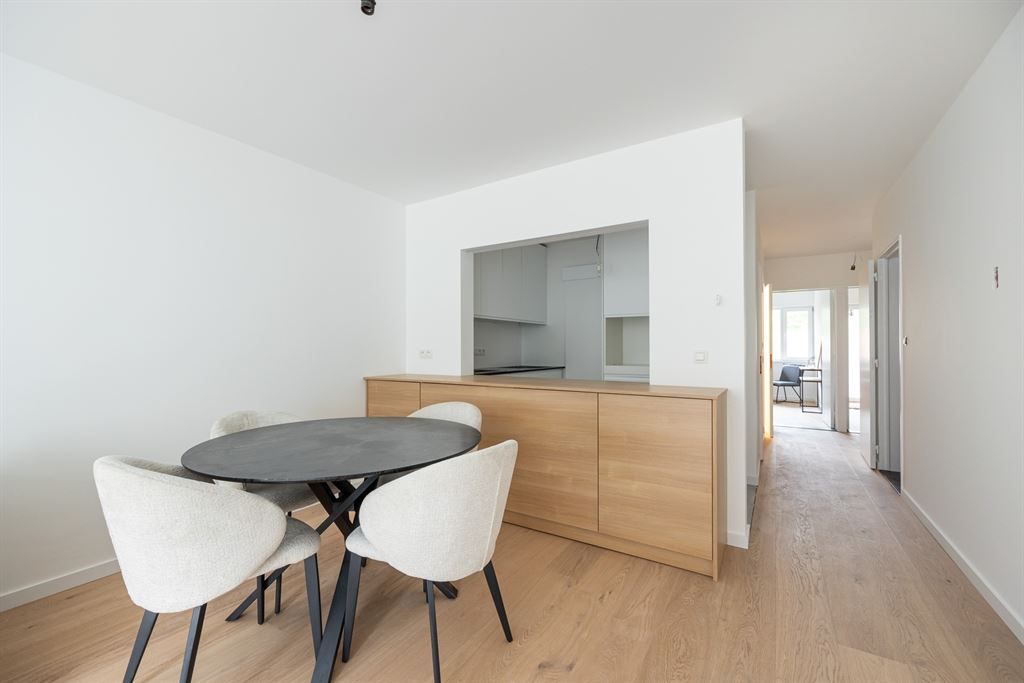 Kwalitatief gerenoveerd appartement met tuin foto 5