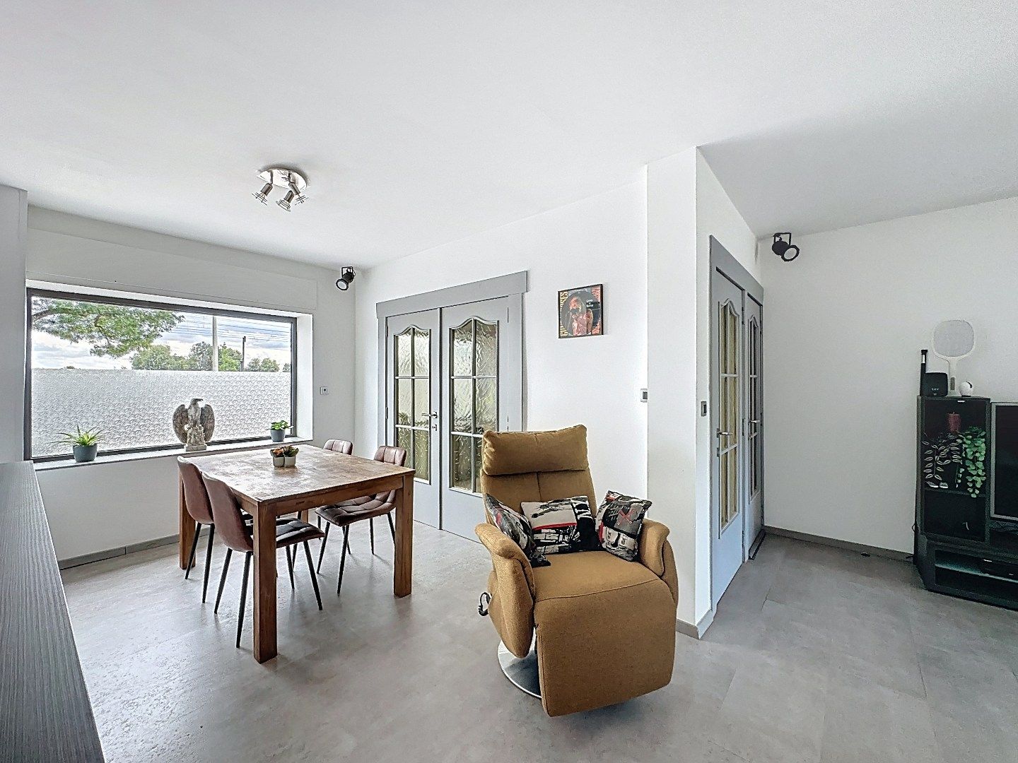 Instapklare woning met EPC-label B te Tienen! foto {{pictureIndex}}