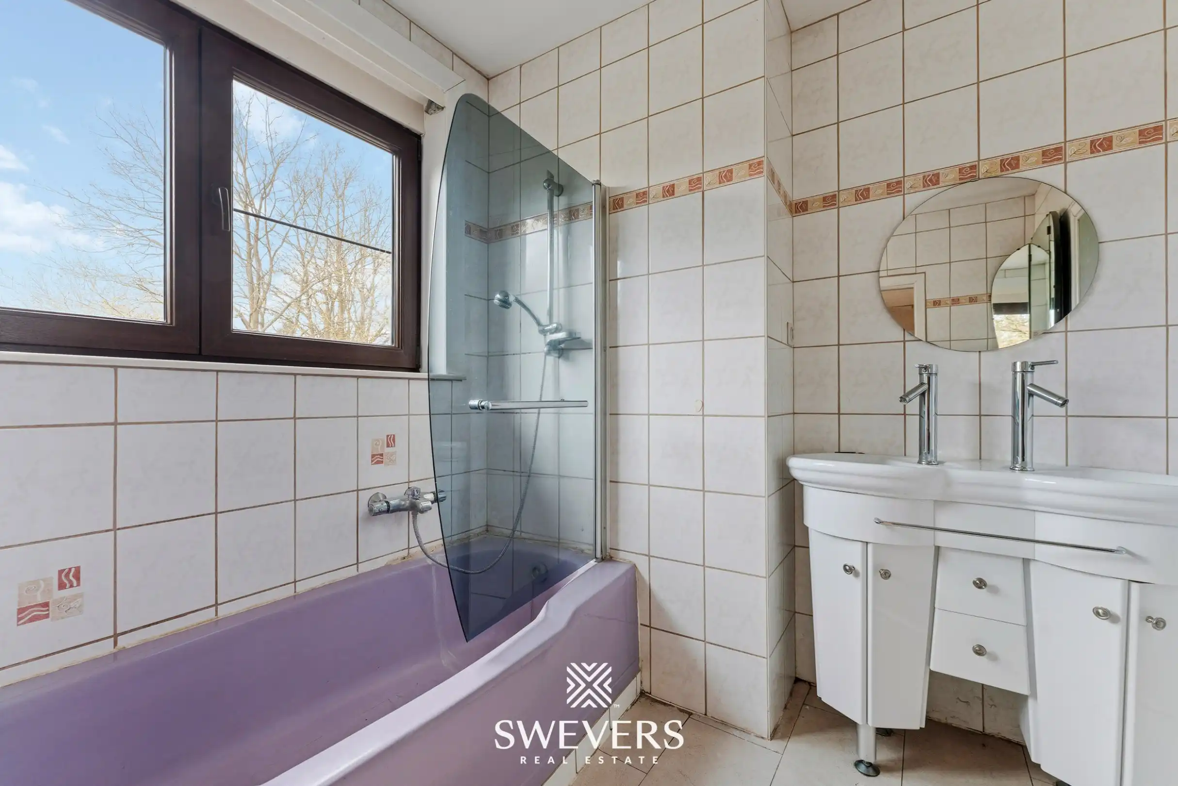 Bel-etage woning, 3 slpk, met aansluitende weide en vergunde stallingen en aparte weide, in totaal op 85a52ca foto 14