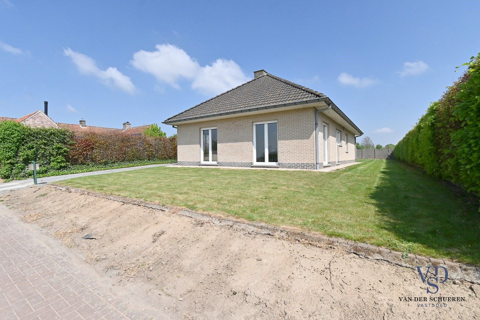 Bungalowwoning met afzonderlijke garage foto 31
