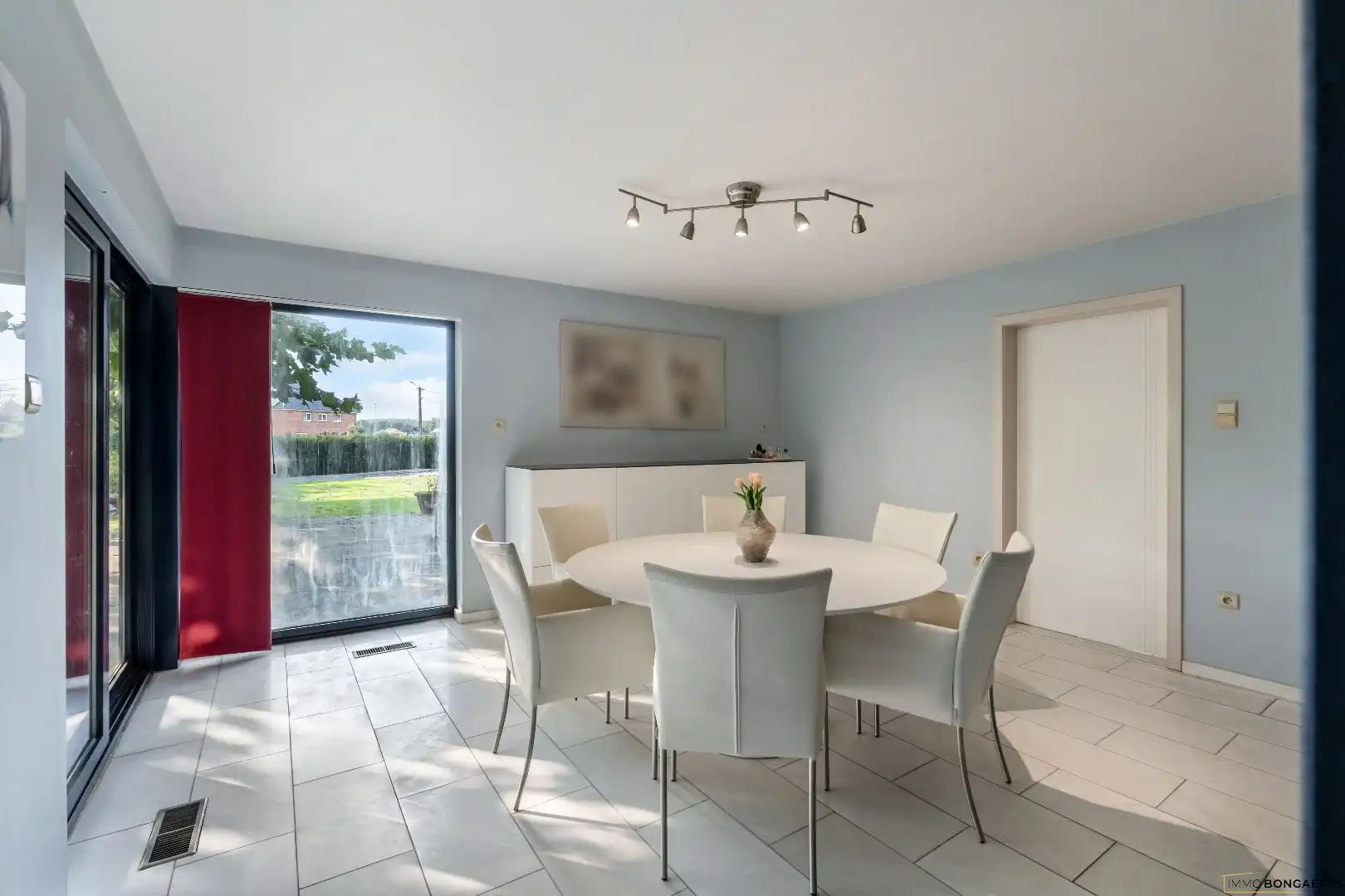 Ruime gezinswoning met 3 slaapkamers foto 8