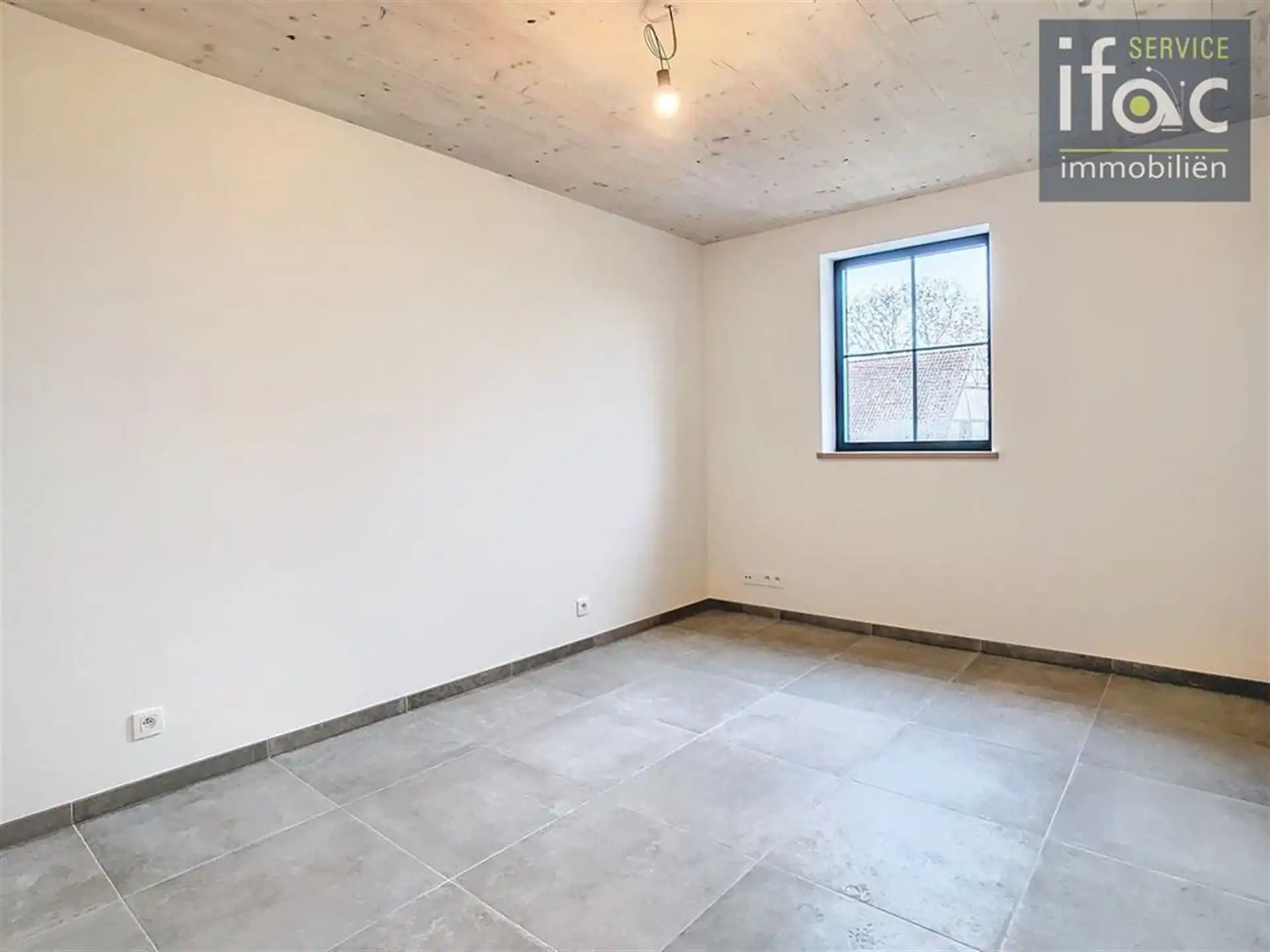 Villa met 4 slaapkamers, 2 badkamers en een grote tuin foto 27