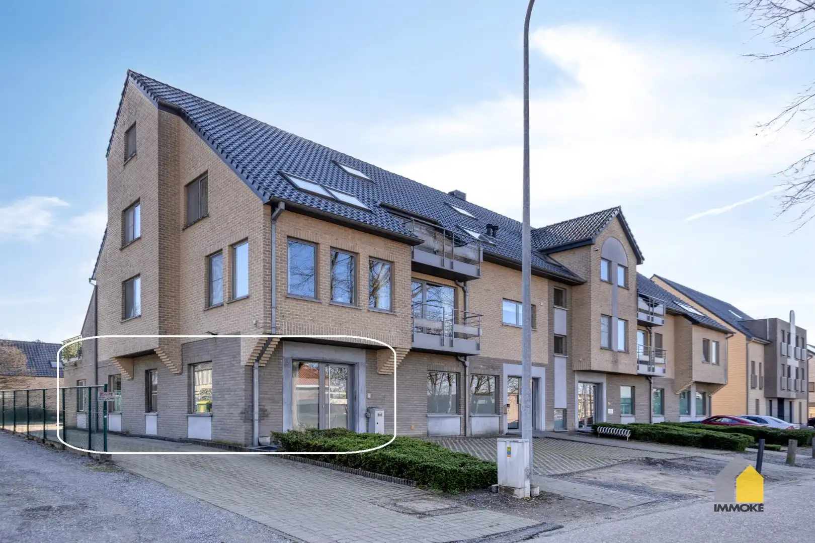 Hoofdfoto van de publicatie: Gelijkvloers appartement (91 m²) in centrum met 1 slpk en parking.