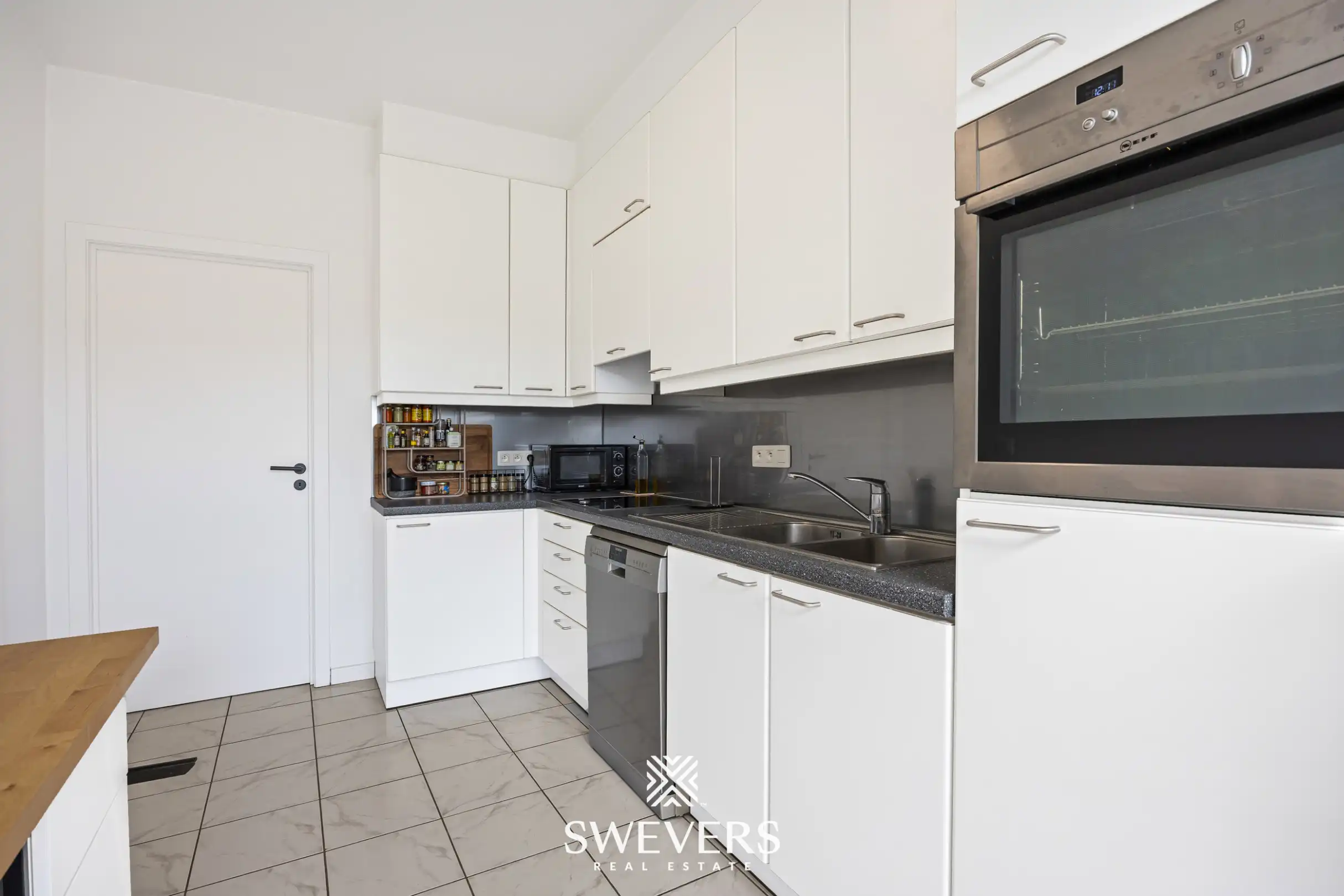 Prachtig dakappartement met 3 slpk en 2 badk. in centrum Hasselt foto 10