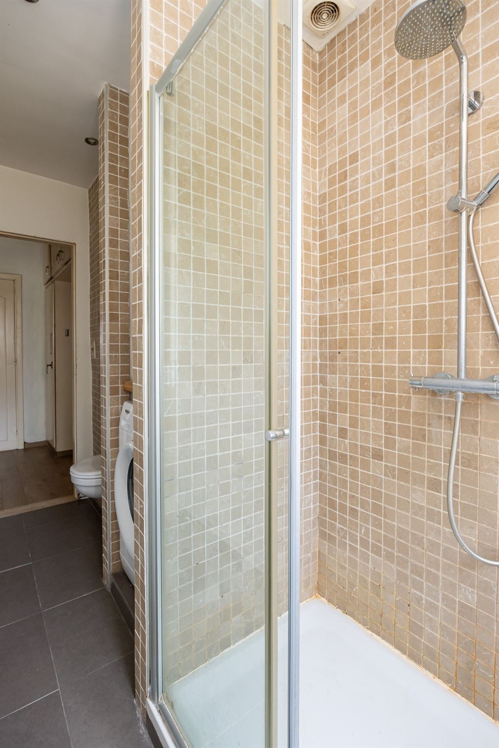 Instapklaar appartement in opkomende buurt foto 6