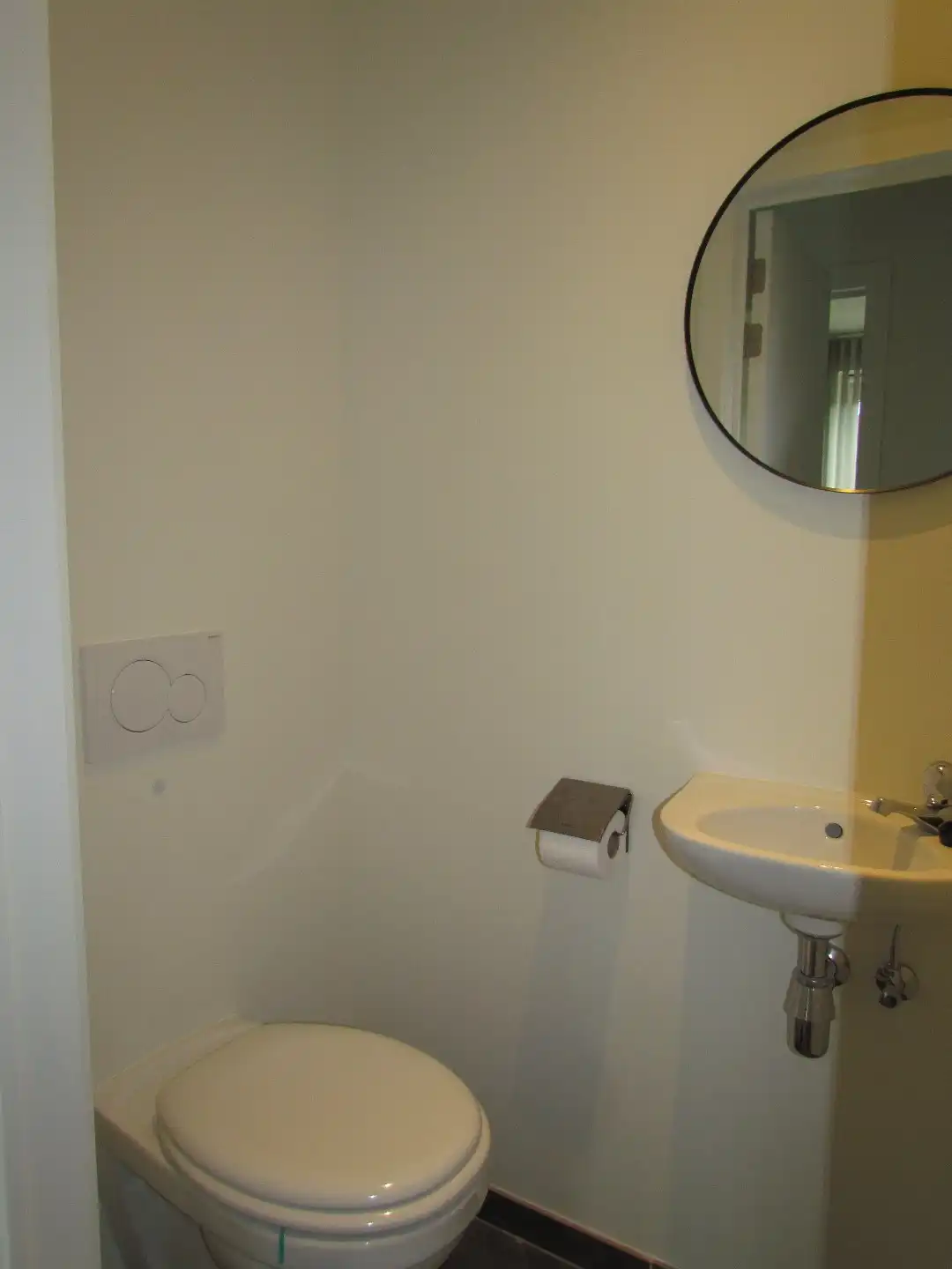 INSTAPKLAAR GELIJKVLOERSAPPARTEMENT MET 2 SLAAPKAMERS  foto 13