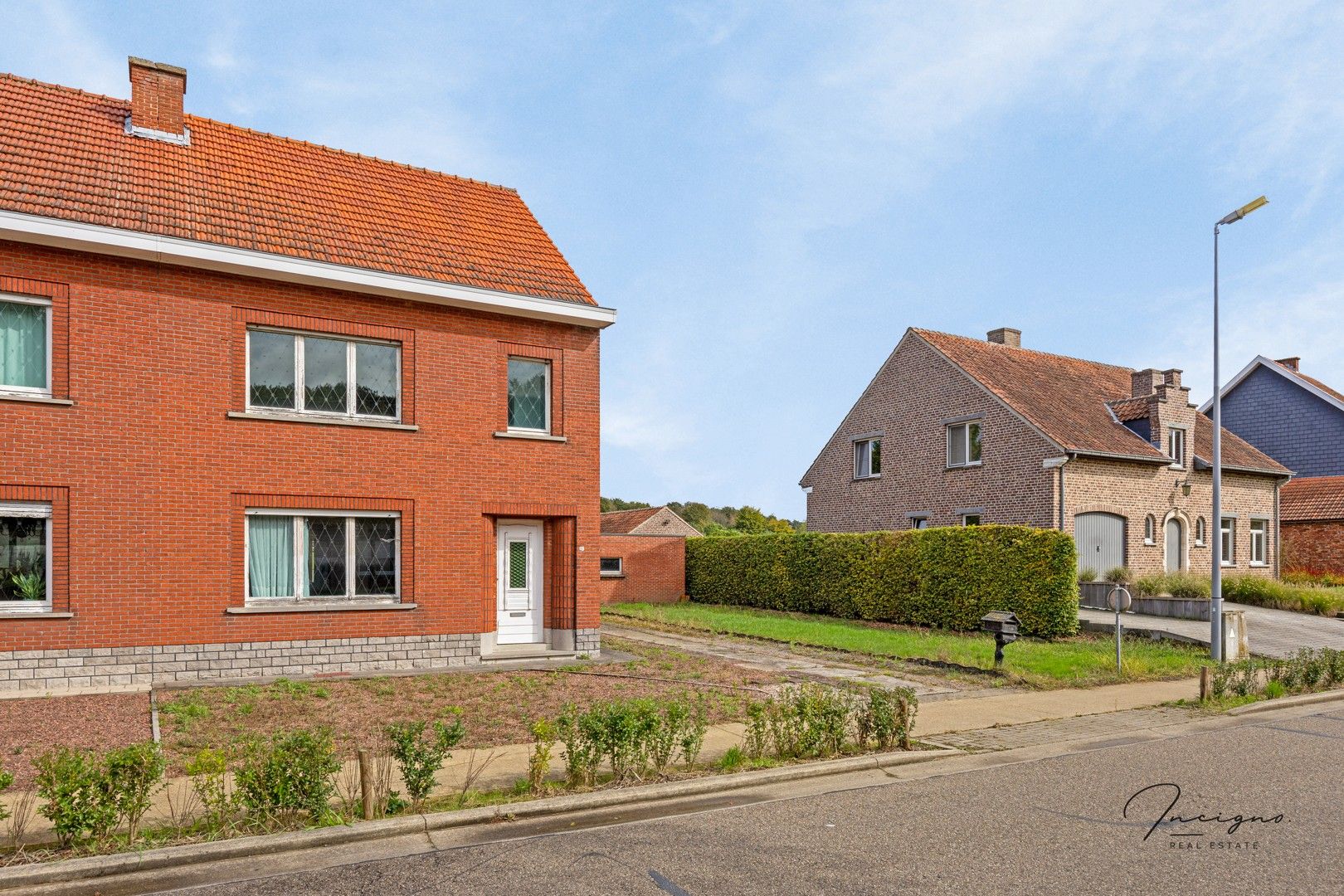 Renovatiewoning met veel potentieel en prachtige tuin foto 1