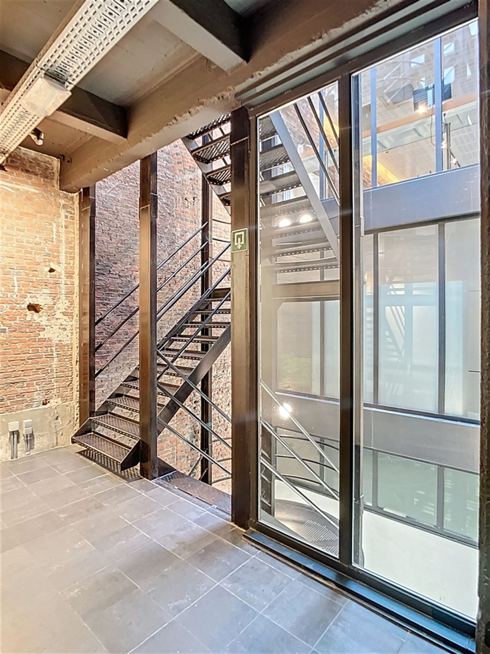 Stijlvol loftkantoor in Entrepot De Vins foto 11