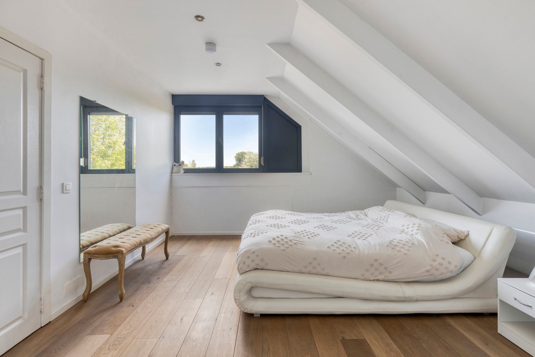 Stijlvolle villa op toplocatie in het groen foto 21