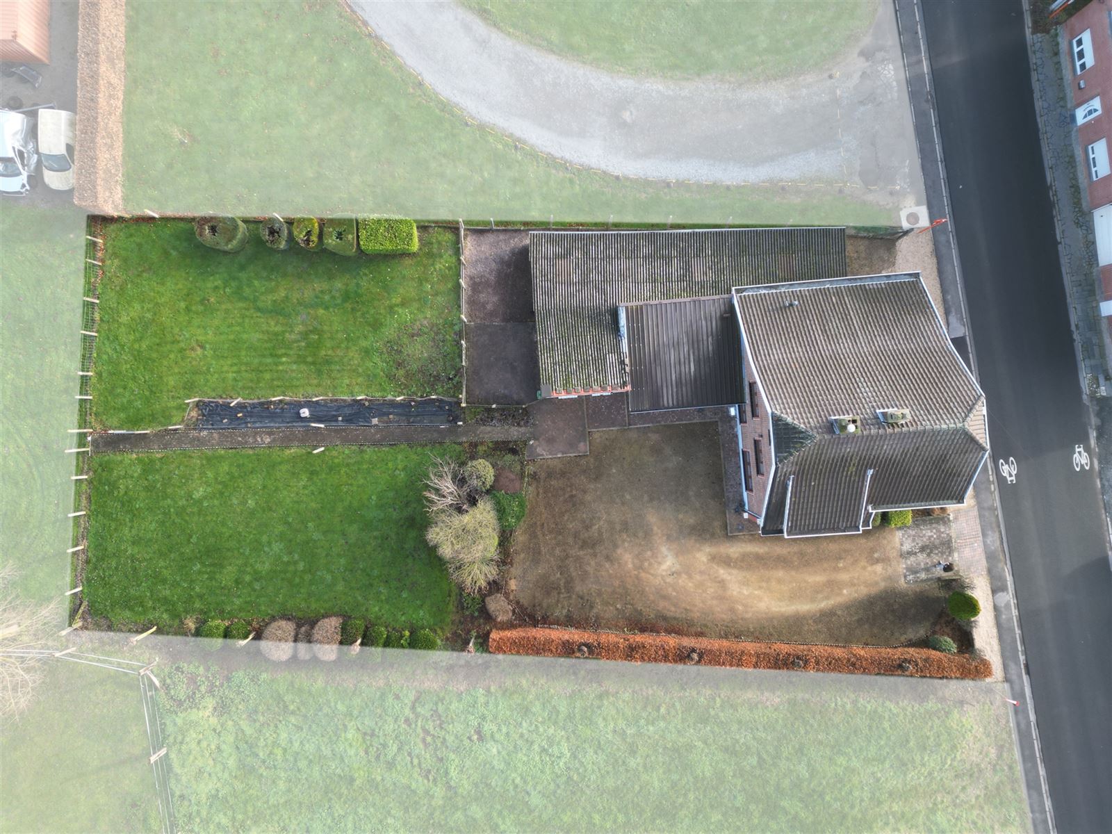 Gezinswoning met tuin op 10are85 foto 25