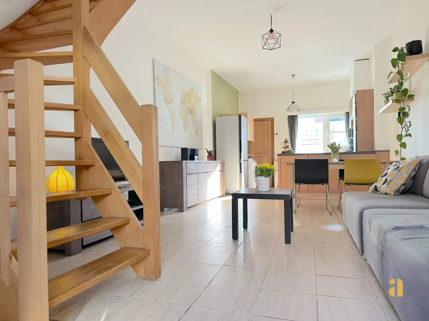 Energiezuinige starterswoning in gezellige leefstraat foto {{pictureIndex}}