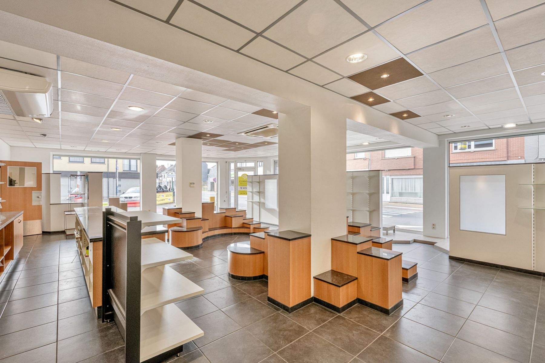 Merelbeke centrum: handelspand met woonst, garage en terras  foto 3