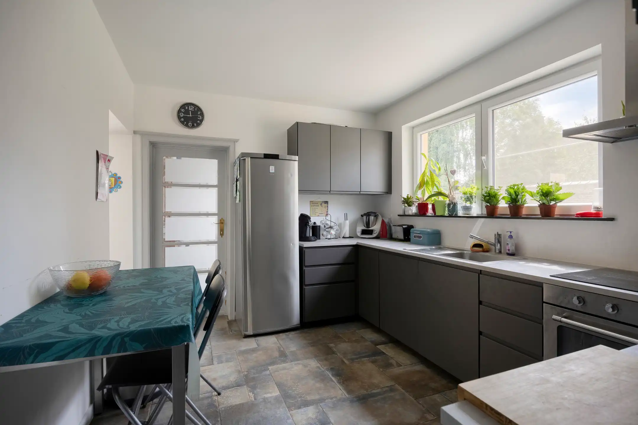 Instapklare woning met 4 slaapkamers, tuin & garage te Bost foto 7