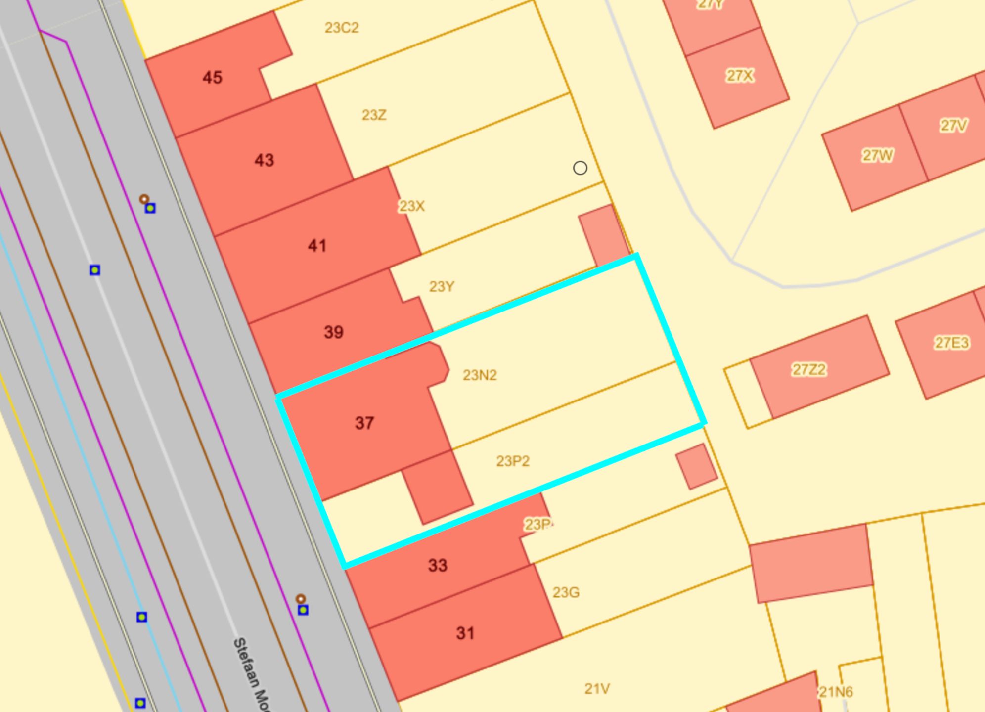 Zeer ruime burgerwoning met aparte dubbele garage & grond foto 24