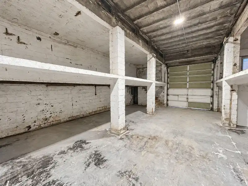 Magazijn met mezzanine te koop nabij Gent en de R4 foto 7