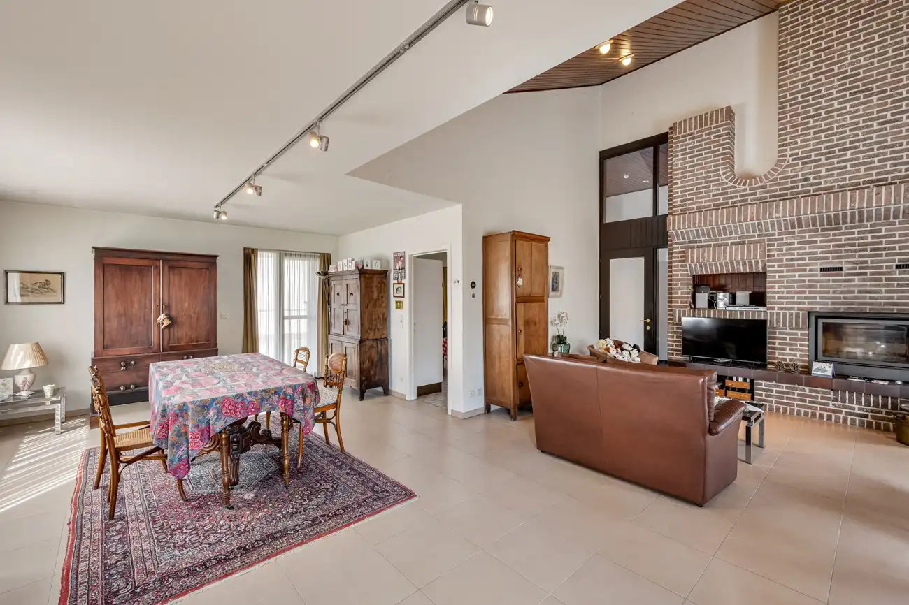 Architecturale gelijkvloerse open woning met inpandige garage op toplocatie nabij het centrum van Lochristi! foto 10