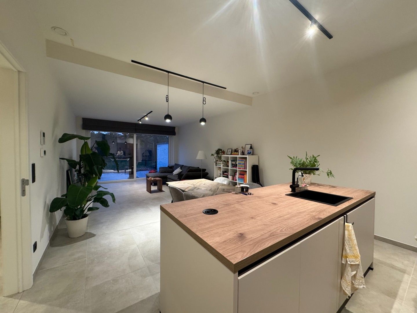 Gelijkvloers appartement met tuin en 2 slaapkamers te huur in Zutendaal foto 4