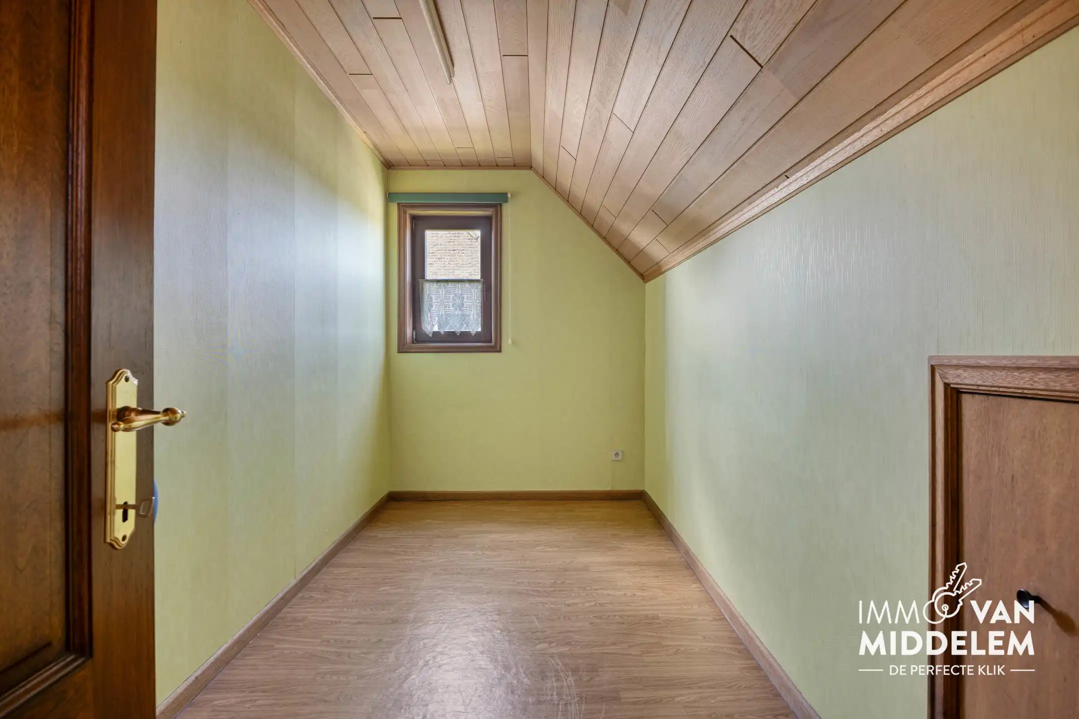 ZEER GOED ONDERHOUDEN WONING MET 4 KAMERS EN GROTE TUIN foto 19