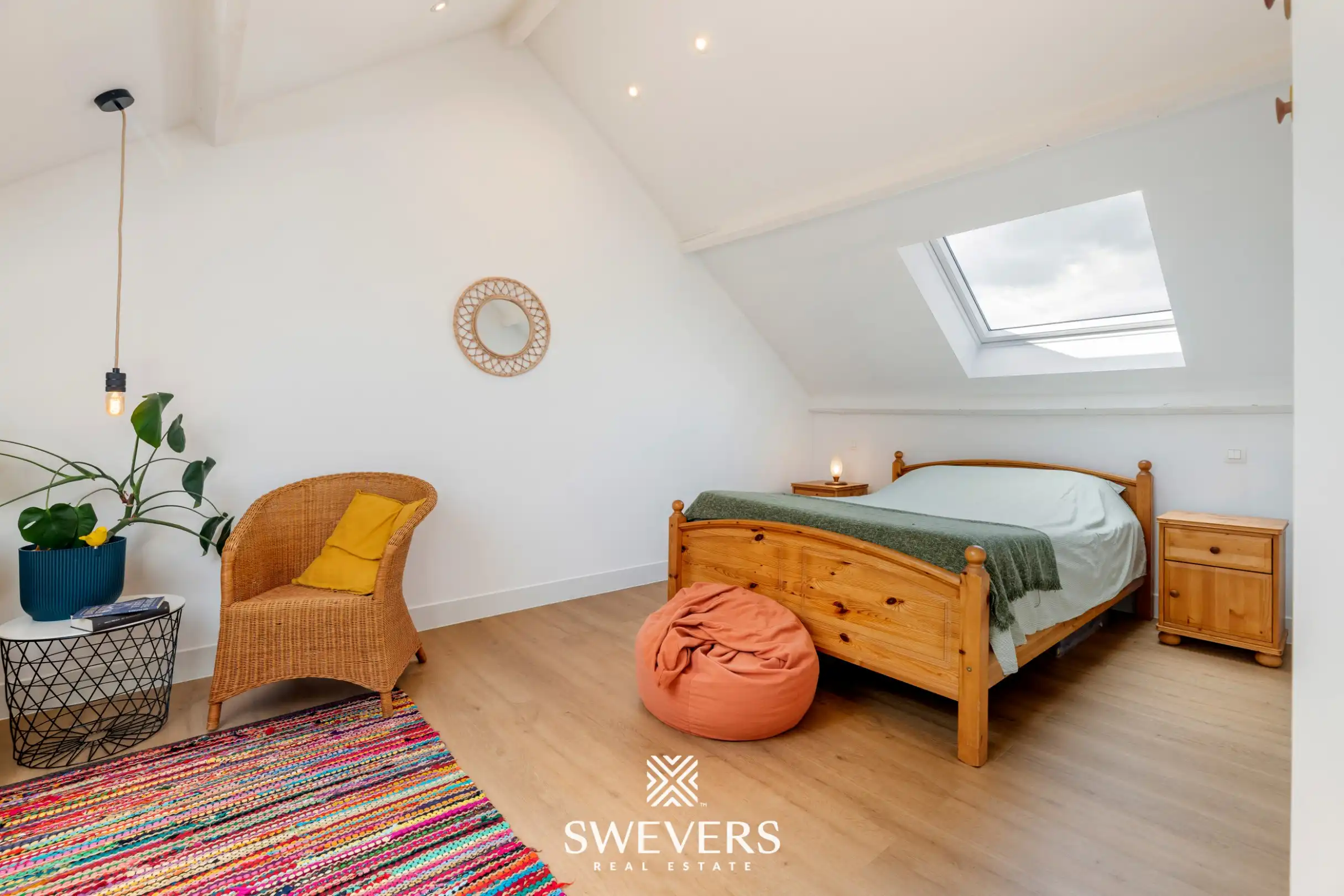 Ruime gerenoveerde woning op topligging foto 24
