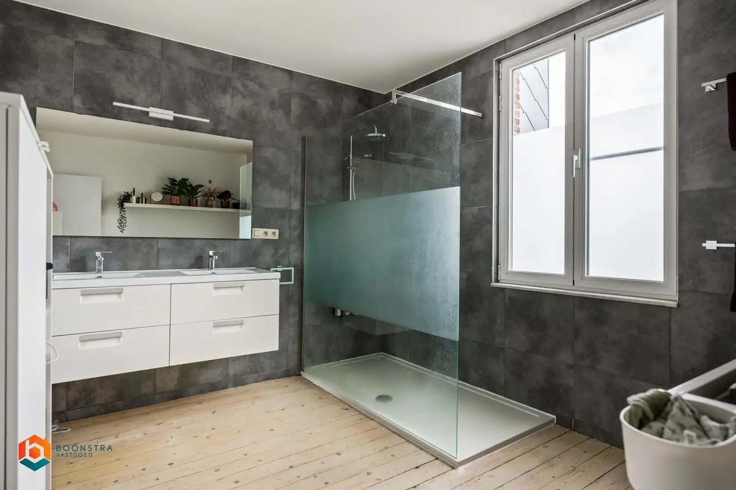 Instapklare woning met 3 slpkrs en tuin te Duffel foto 14