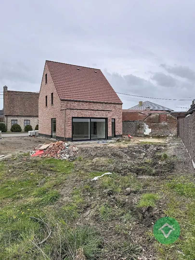 Alleenstaande nieuwbouwwoning met 4 slaapkamers en tuin te Koekelare  foto 4