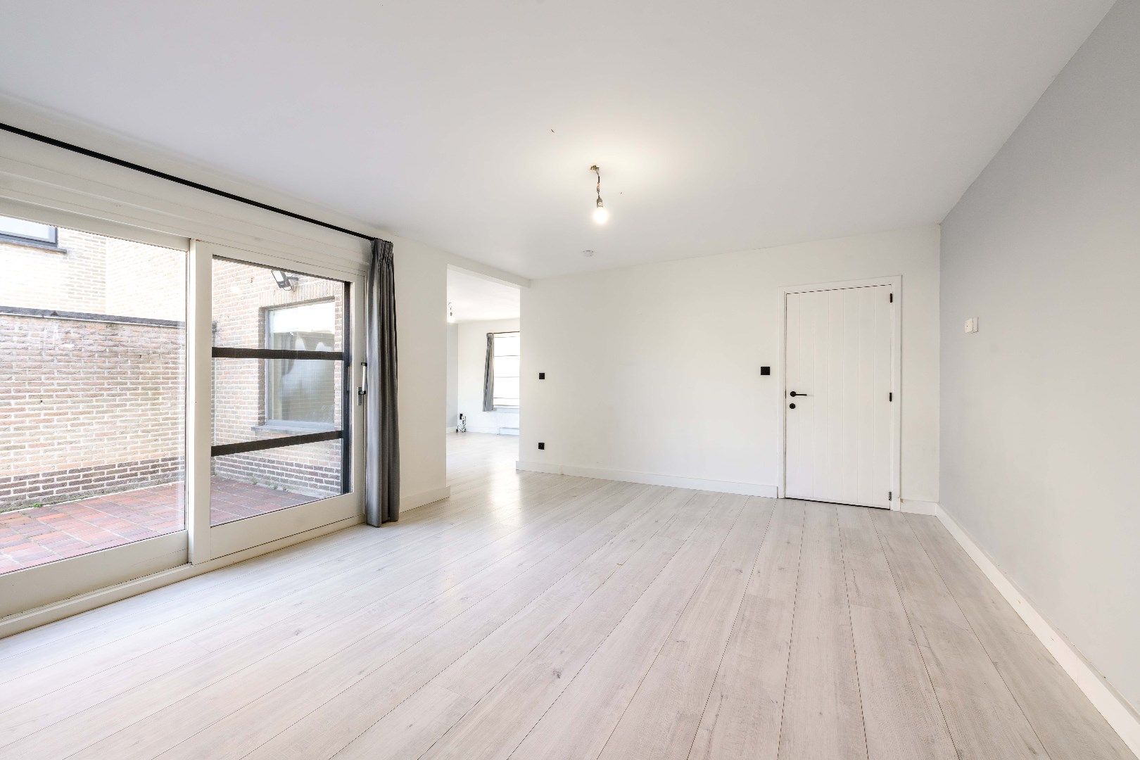 CENTRAAL GELEGEN WONING IN HARTJE MEULEBEKE MET 3 SLPKS | TUIN | GARAGE foto 4