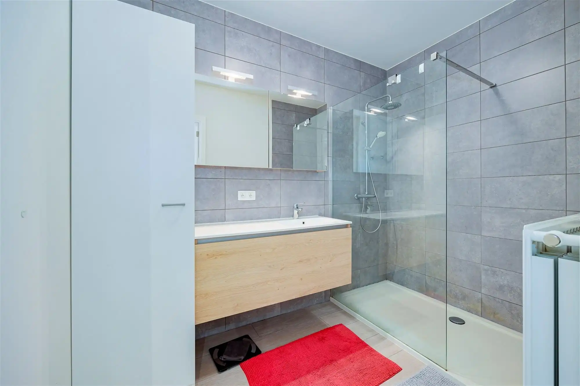 Strak 2- slaapkamer appartement met mooi uitzicht foto 6