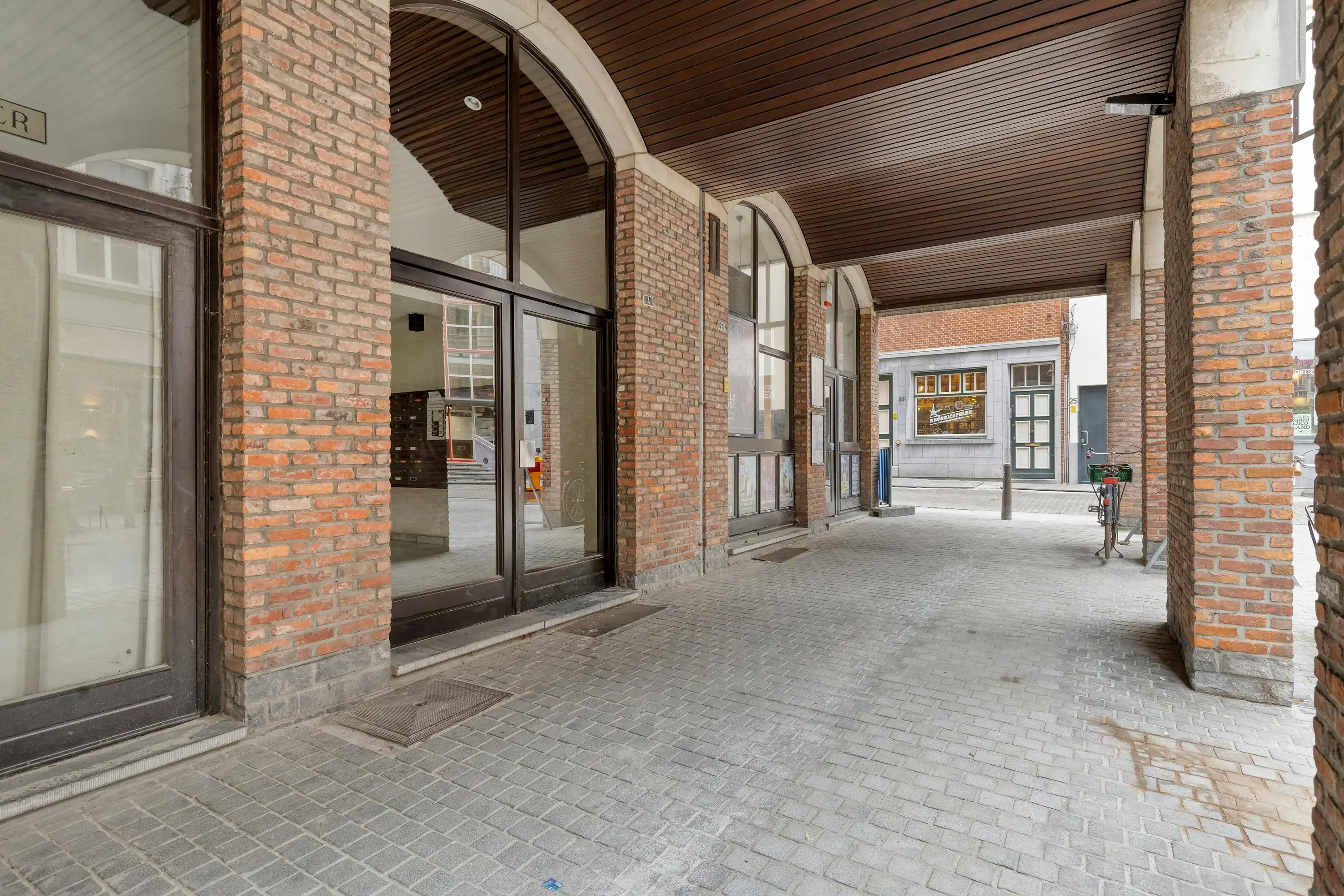 Op te frissen appartement te koop in Antwerpen Centrum foto 13