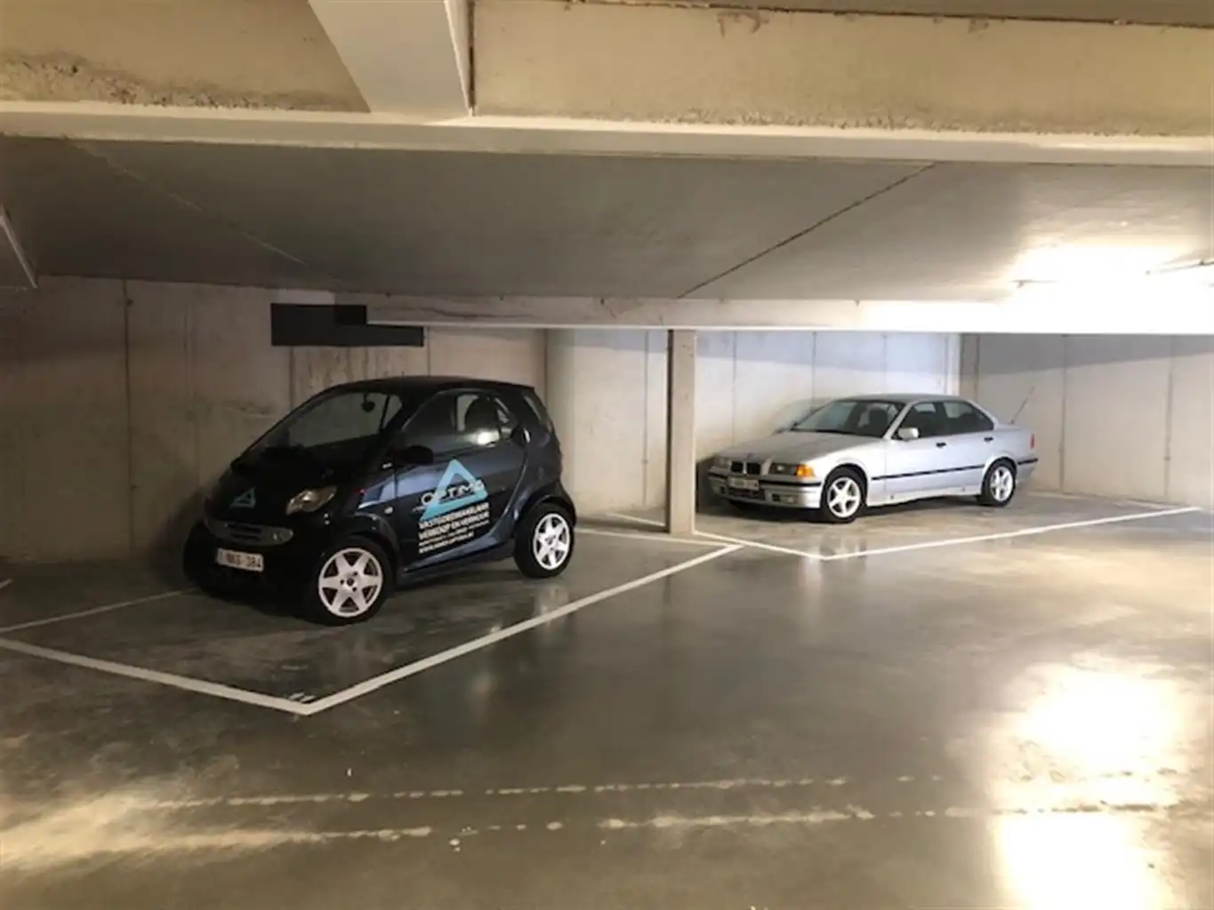 Autostaanplaats in Opwijk centrum foto 2