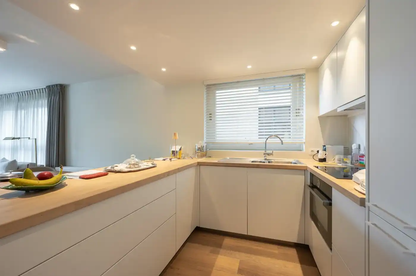 Instapklaar hoekappartement met zonnige oriëntatie op een centrale ligging in Knokke - groot zonneterras aanwezig foto 6