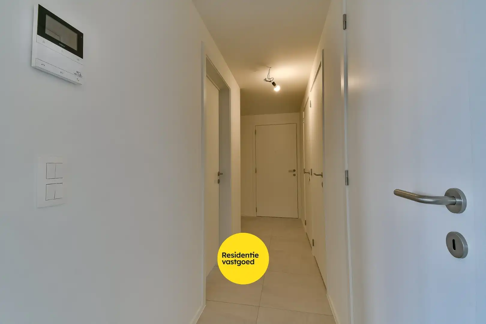 Nieuwbouw appartement met één slaapkamer en garage te huur in Oudenburg  foto 9