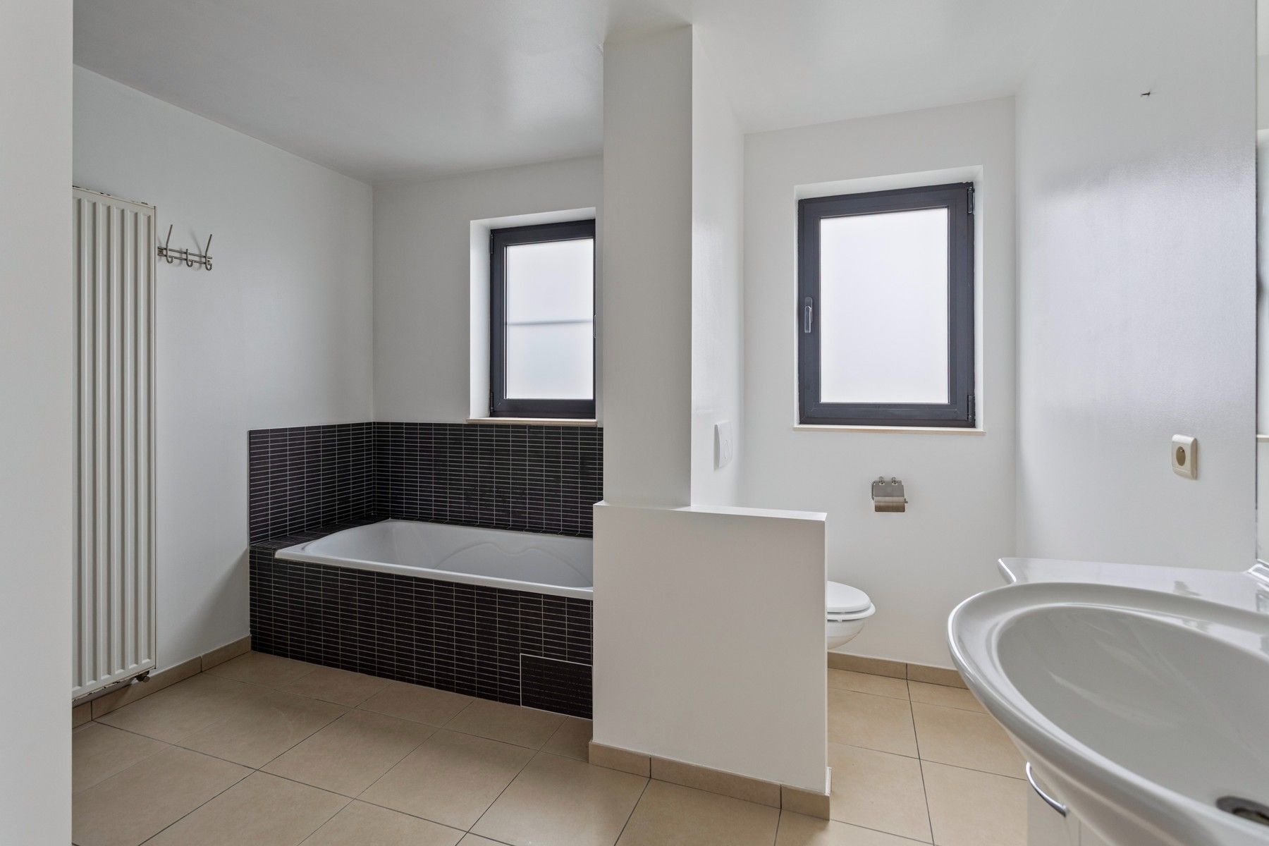 Instapklare villa op groot perceel met maximale privacy. foto 19
