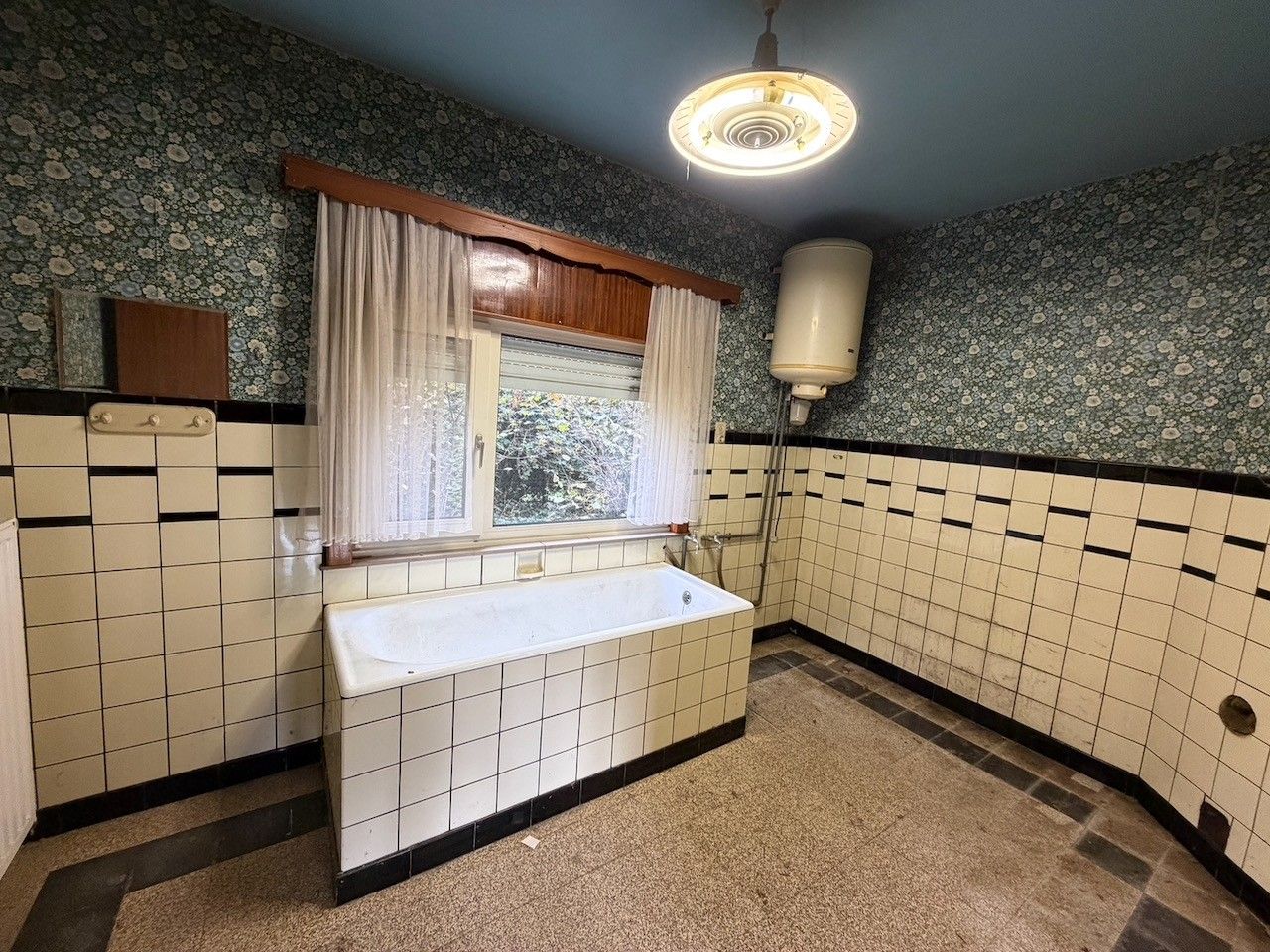 Genk-Bret, Bonderstraat 49: Te renoveren woning met charme en potentieel op een perceel van 8a 05ca. foto 12