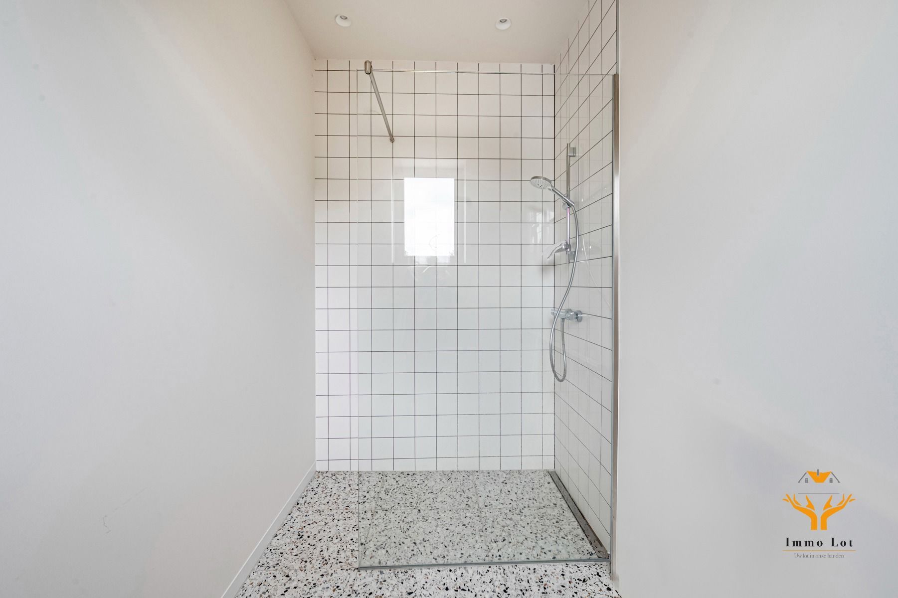 Units in handelsruimte met diverse mogelijkheden foto 18