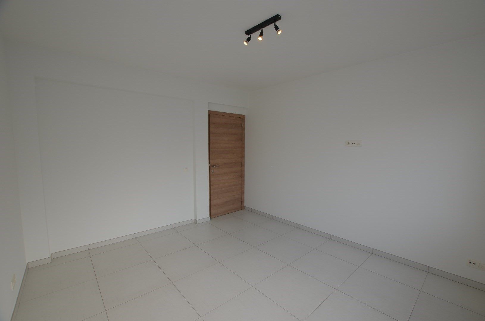 Instapklaar appartement 1ste verdiep (zonder lift) foto 8