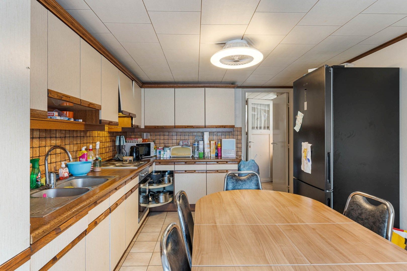 Comfortabele, halfvrijstaande woning op perceel van 7a19ca, rustige ligging! foto 8