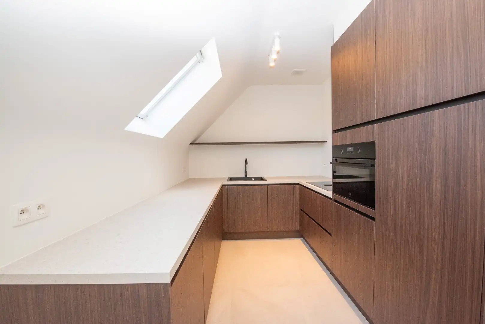 Nieuwbouwappartement met 2 slaapkamers & terras – 2e verdiep – Residentie Albert & Jerome foto 3