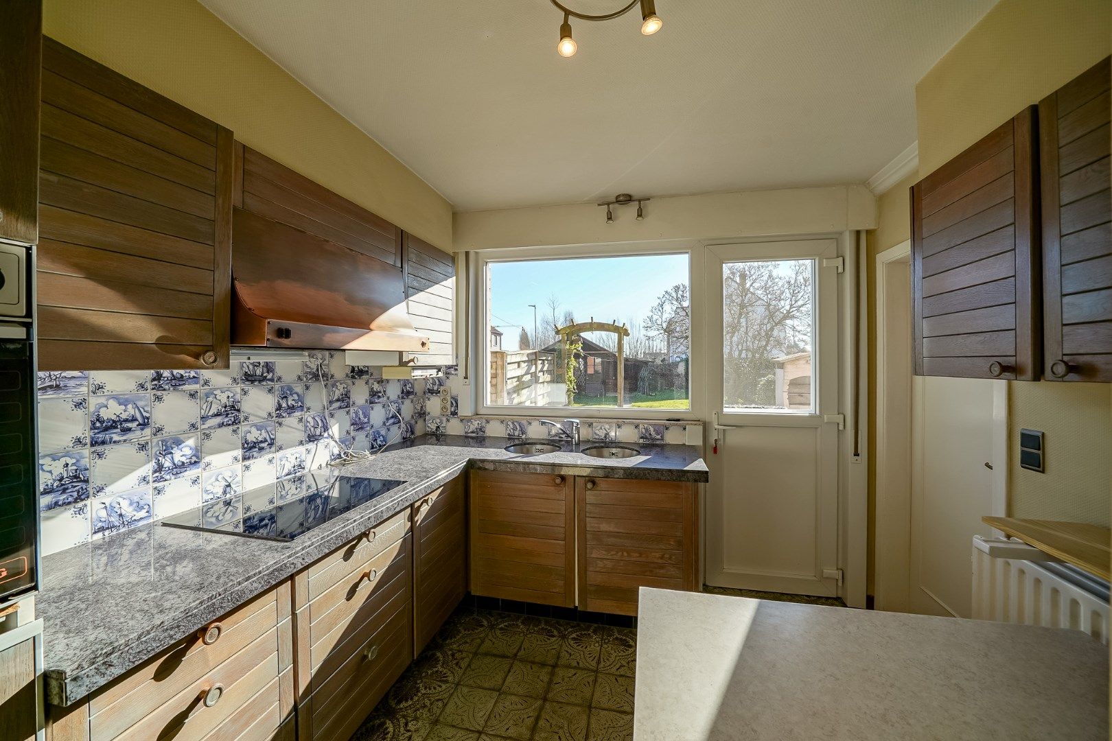 Halfopen woning te koop in de Mandelwijk te Oudenburg. foto 8