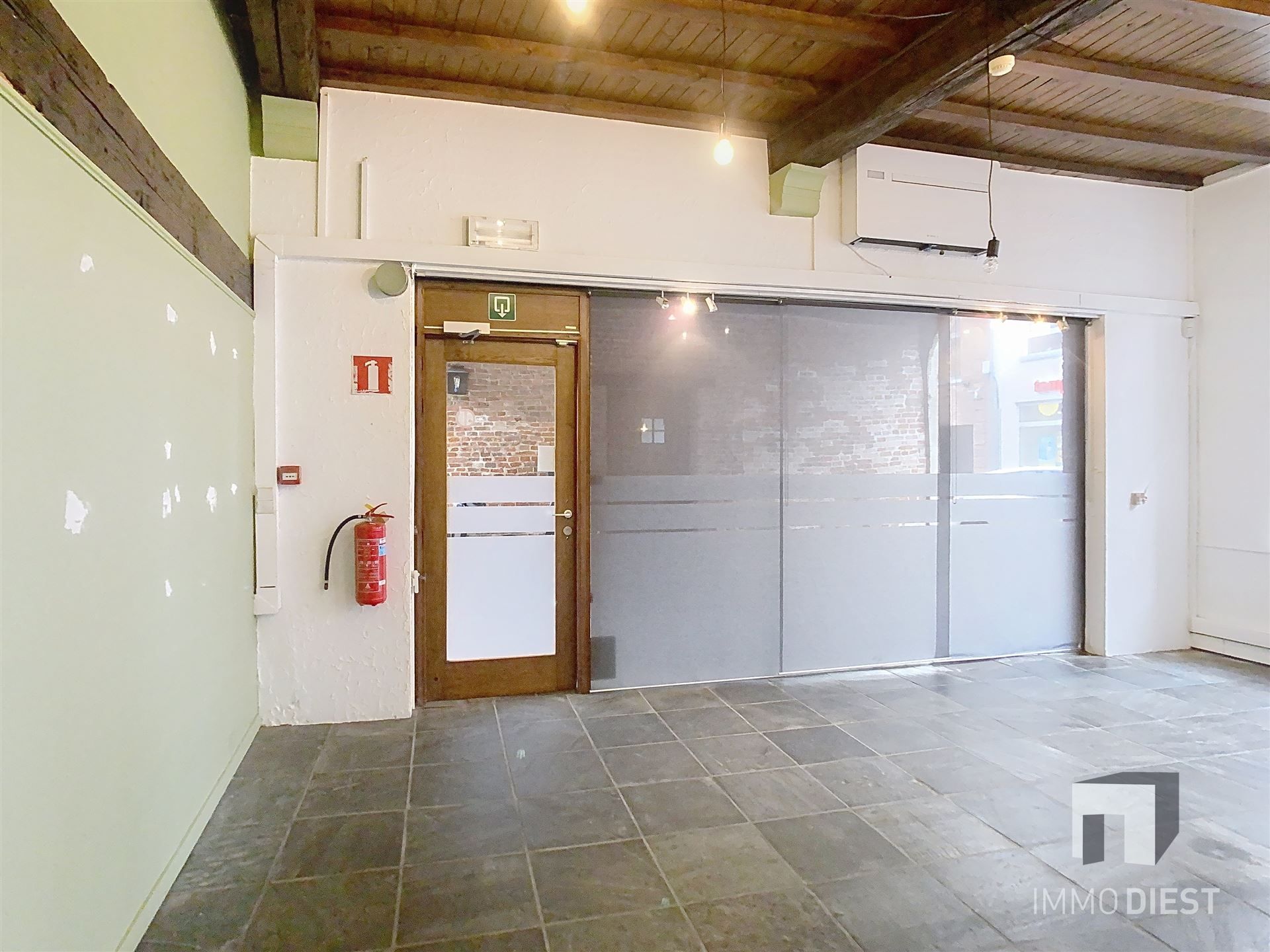 Handel of bureel in centrum Diest?  foto 18