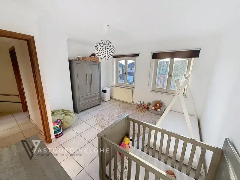 🌿 Goed onderhouden woning met 4 slaapkamers, grote garagebox/werkplaats & energiezuinige voorzieningen in Uikhoven foto 21