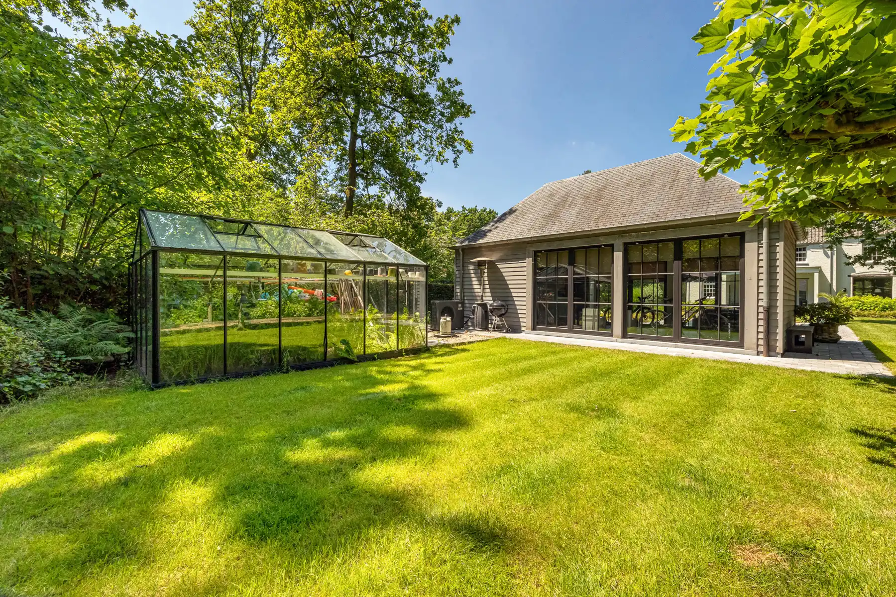 Tijdloze villa op ca. 1788 m² voor het centrum van Schilde foto 42