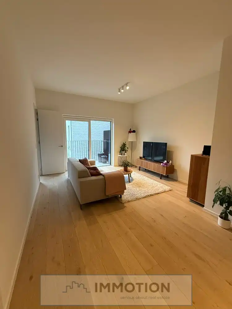 Instapklaar appartement met terras en parking foto 3
