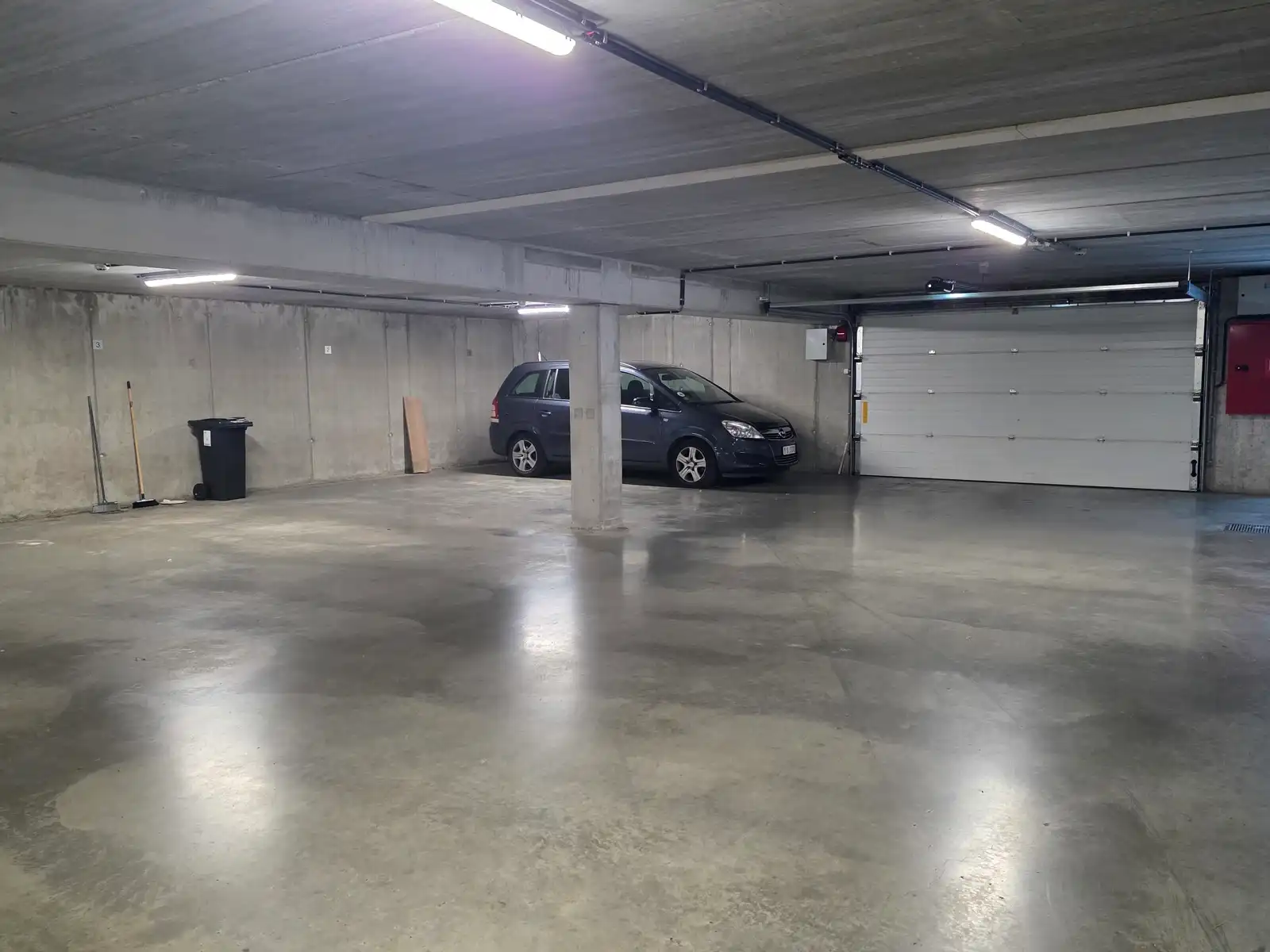 Instapklaar 1-slpk appartement met ondergrondse standplaats foto 16