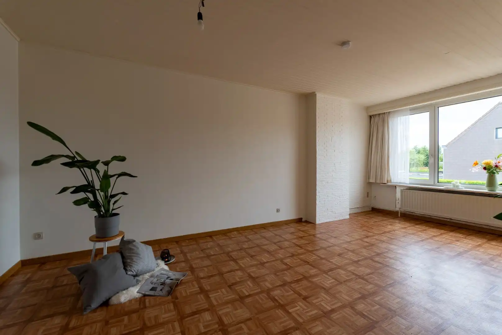 Ruim 2 slaapkamer appartement met garage in Boechout! foto 3