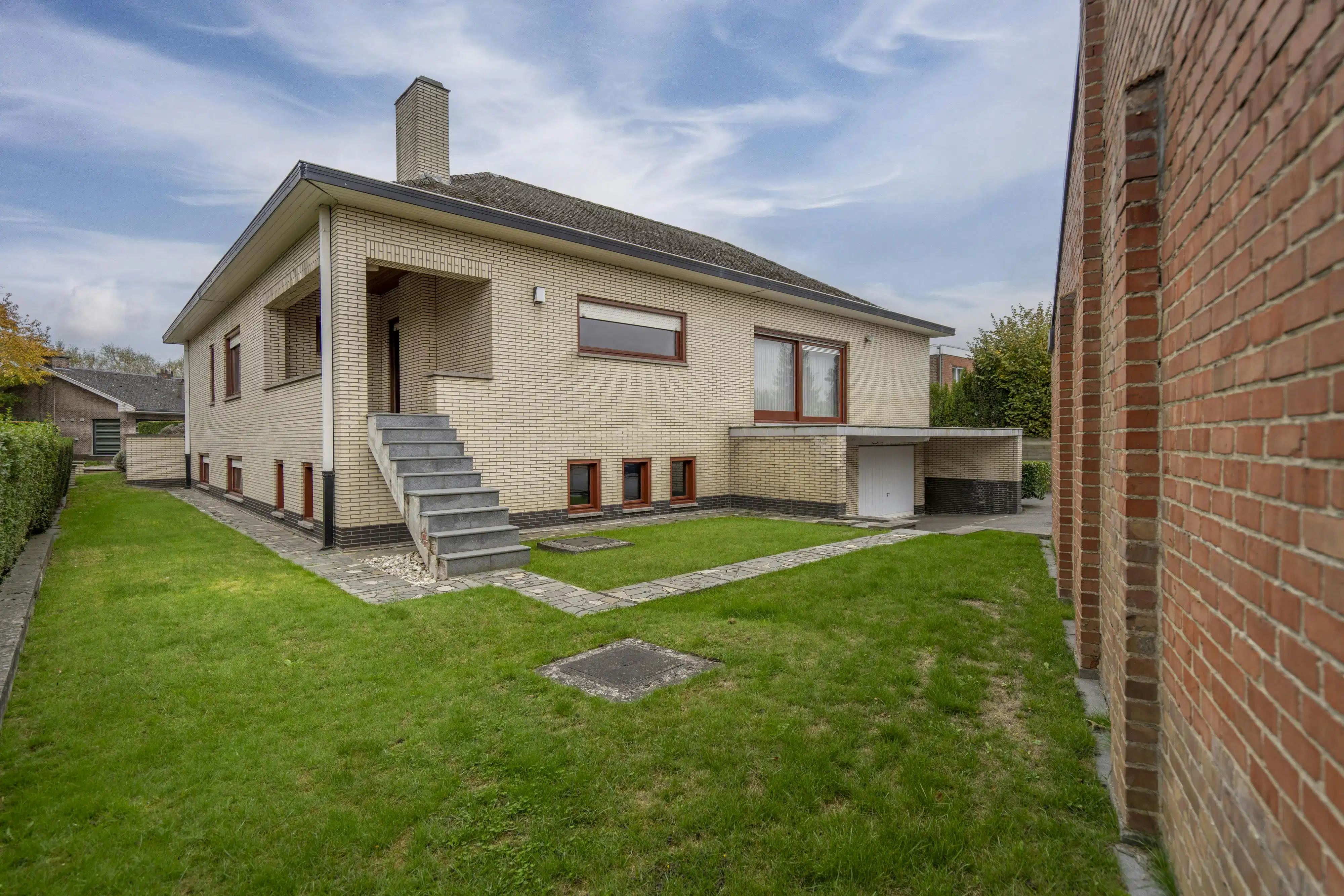 Ruim te renoveren huis te koop in Harelbeke  foto 7