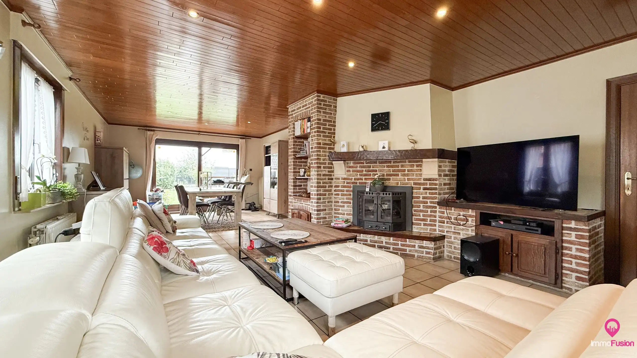 Prachtige landelijke woning met grote omheinde tuin en 3 slpk! foto 5