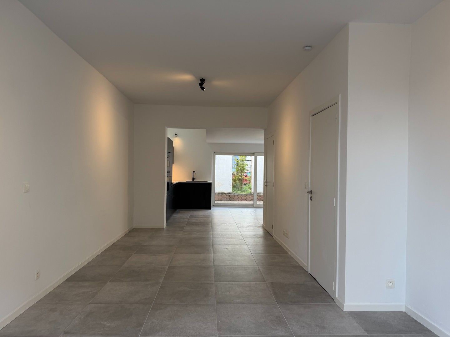 Recent gerenoveerd appartement te huur in Gent foto {{pictureIndex}}