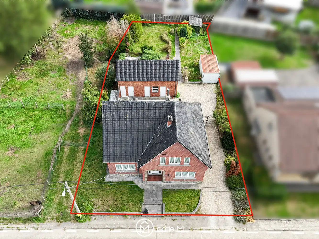 Charmante woning te koop in Bilzen-Hoeselt – verrassend ruim en met veel potentieel foto 3
