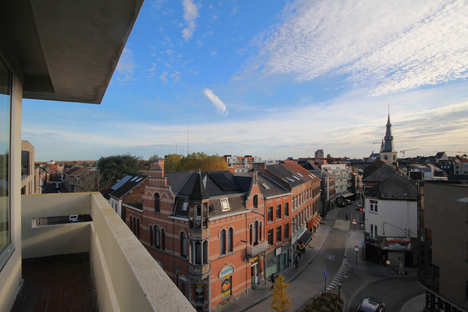 Vernieuwd appartement met 2 slaapkamers, garage en kelder in het centrum foto 21
